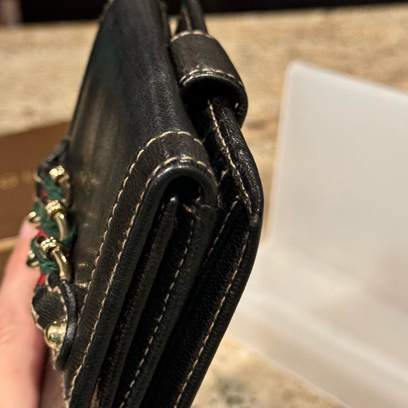 Vintage Gucci Compact Black Wallet - Full Inclusion - Picture 12 of 14